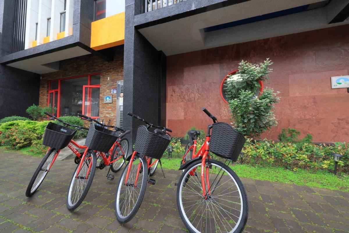 花蓮亮君經典民宿1館加2館民宿-東大門夜市-電梯包棟bright King Homestay Hualien City Luaran gambar