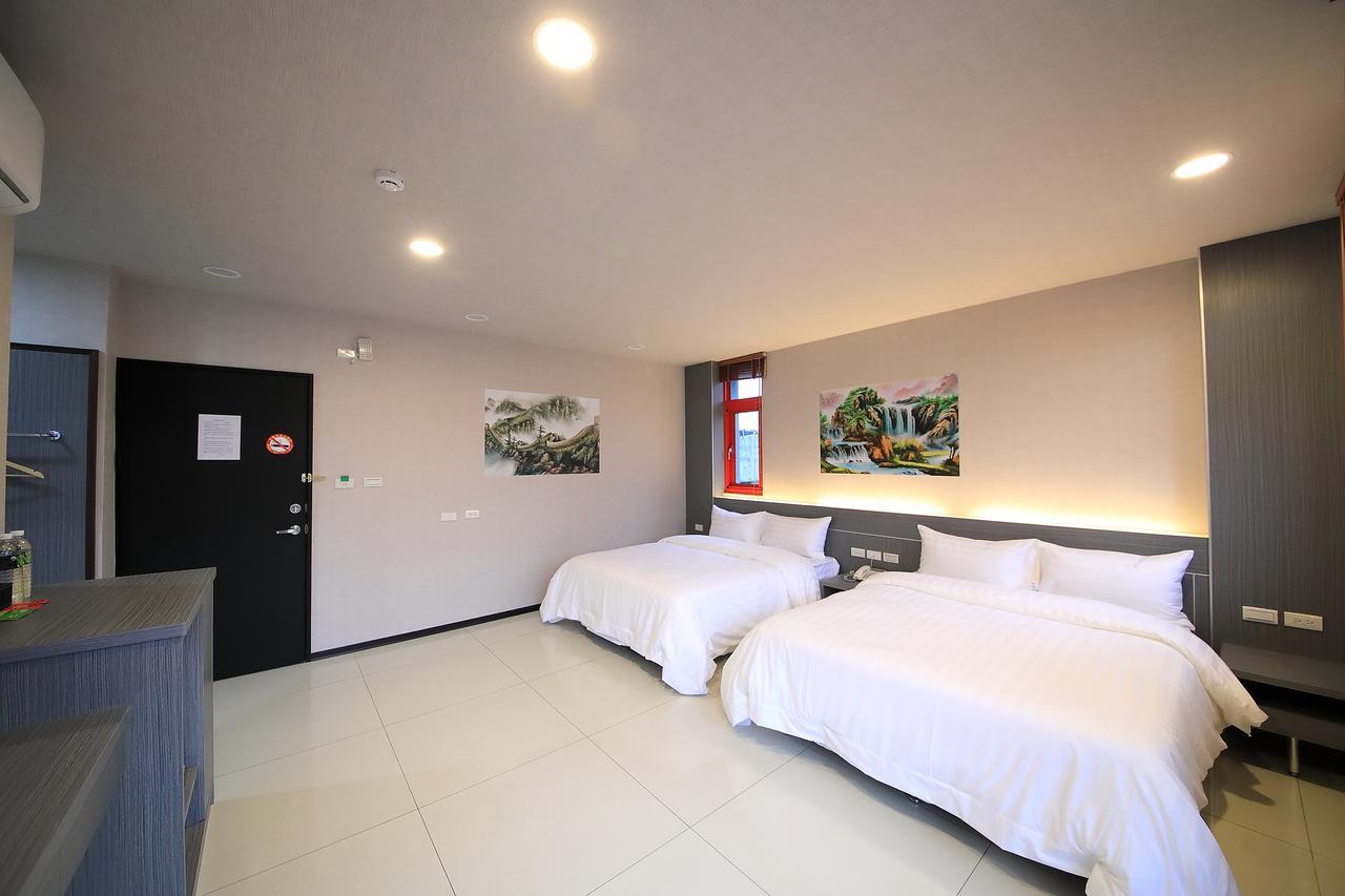 花蓮亮君經典民宿1館加2館民宿-東大門夜市-電梯包棟bright King Homestay Hualien City Luaran gambar