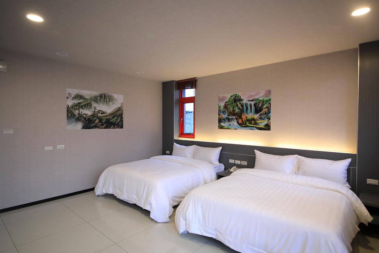 花蓮亮君經典民宿1館加2館民宿-東大門夜市-電梯包棟bright King Homestay Hualien City Luaran gambar
