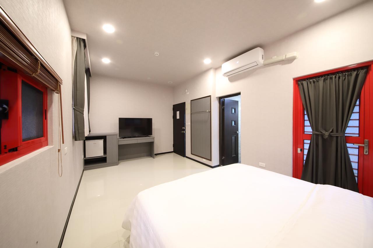 花蓮亮君經典民宿1館加2館民宿-東大門夜市-電梯包棟bright King Homestay Hualien City Luaran gambar