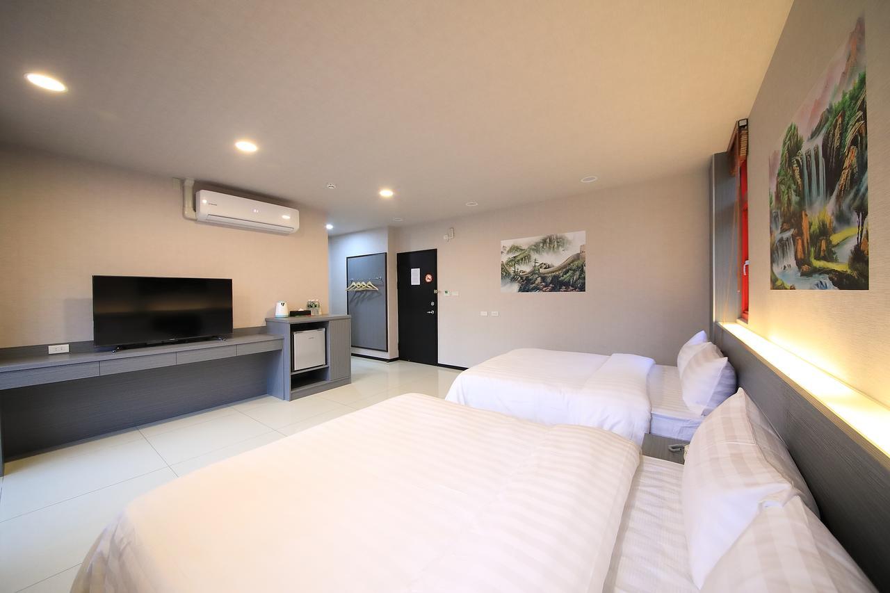 花蓮亮君經典民宿1館加2館民宿-東大門夜市-電梯包棟bright King Homestay Hualien City Luaran gambar
